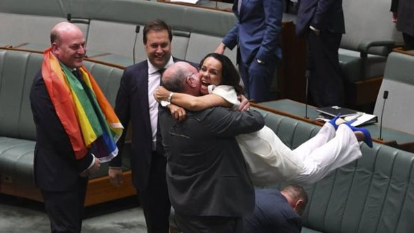 Same-sex marriage, Australian parliament, approve