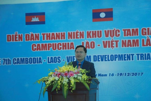7th CLV youth forum opens in Binh Phuoc, Con Dao airport set for upgrade, Korean Day programme opens in Quang Nam province, Dozens of students hospitalized due to food poisoning