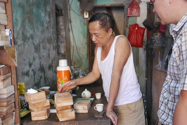 Inside the store of Hanoi's last moon-cake mold maker, entertainment events, entertainment news, entertainment activities, what’s on, Vietnam culture, Vietnam tradition, vn news, Vietnam beauty, news Vietnam, Vietnam news, Vietnam net news, vietnamnet new