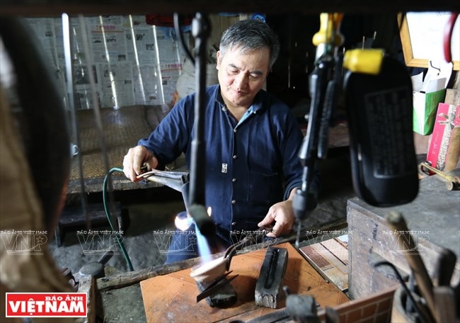 The last silver engraver on Po Ly Ngai mountain, entertainment events, entertainment news, entertainment activities, what’s on, Vietnam culture, Vietnam tradition, vn news, Vietnam beauty, news Vietnam, Vietnam news, Vietnam net news, vietnamnet news