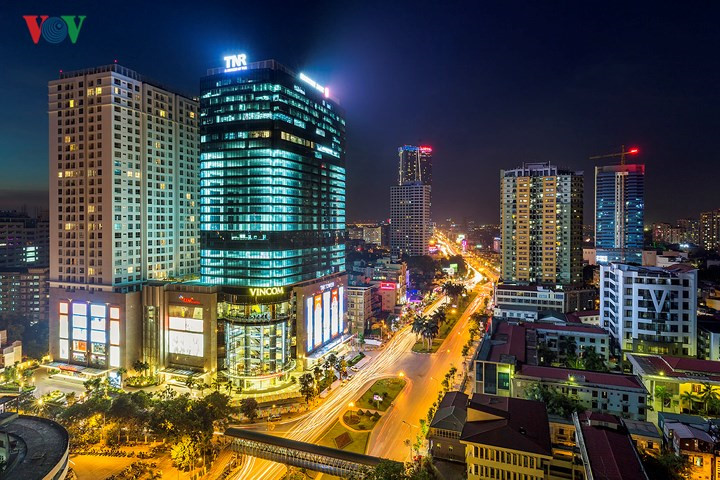 Hanoi shimmering in twinkle night lights, social news, vietnamnet bridge, english news, Vietnam news, news Vietnam, vietnamnet news, Vietnam net news, Vietnam latest news, vn news, Vietnam breaking news