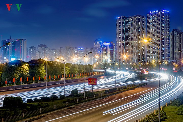 Hanoi shimmering in twinkle night lights, social news, vietnamnet bridge, english news, Vietnam news, news Vietnam, vietnamnet news, Vietnam net news, Vietnam latest news, vn news, Vietnam breaking news