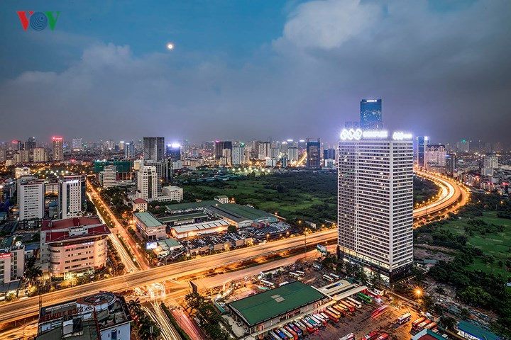 Hanoi shimmering in twinkle night lights, social news, vietnamnet bridge, english news, Vietnam news, news Vietnam, vietnamnet news, Vietnam net news, Vietnam latest news, vn news, Vietnam breaking news