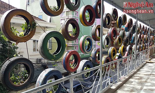 Nghe An man's tyre-made garden, social news, vietnamnet bridge, english news, Vietnam news, news Vietnam, vietnamnet news, Vietnam net news, Vietnam latest news, vn news, Vietnam breaking news