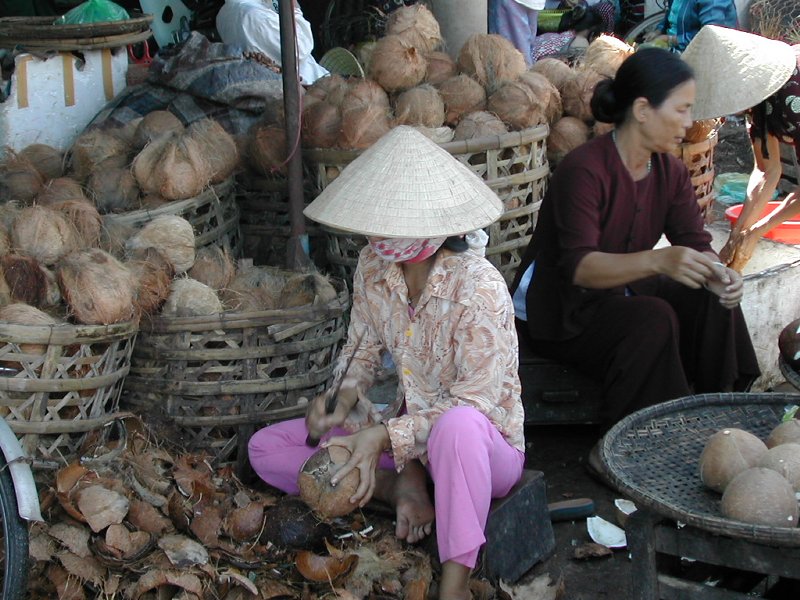 A visit to Dong Ba Market in Hue, travel news, Vietnam guide, Vietnam airlines, Vietnam tour, tour Vietnam, Hanoi, ho chi minh city, Saigon, travelling to Vietnam, Vietnam travelling, Vietnam travel, vn news