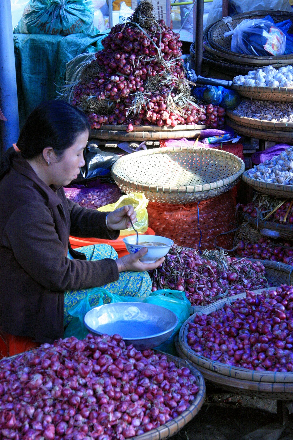 A visit to Dong Ba Market in Hue, travel news, Vietnam guide, Vietnam airlines, Vietnam tour, tour Vietnam, Hanoi, ho chi minh city, Saigon, travelling to Vietnam, Vietnam travelling, Vietnam travel, vn news