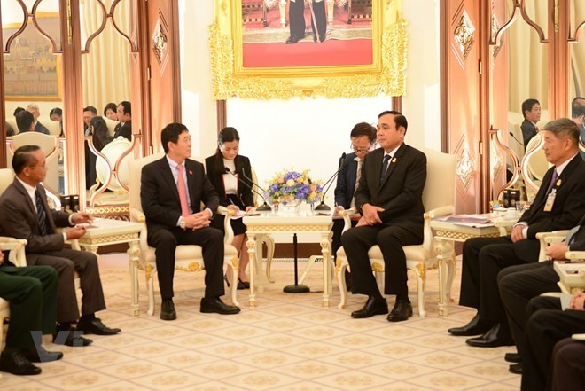 State leader presents Tet gifts in Ho Chi Minh City, Ambassador presents credentials to Portuguese President, VFF leader receives Cambodian army official, Italy to host special event to mark Vietnam-Italy diplomatic ties