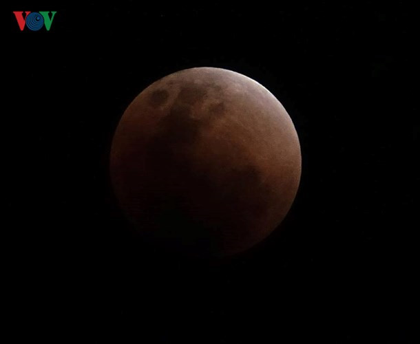 Best pictures of super blue blood moon in HCM City, IT news, sci-tech news, vietnamnet bridge, english news, Vietnam news, news Vietnam, vietnamnet news, Vietnam net news, Vietnam latest news, Vietnam breaking news, vn news