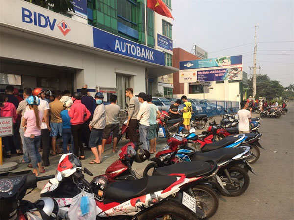 ATM overload, industrial zones, Vietnam economy, Vietnamnet bridge, English news about Vietnam, Vietnam news, news about Vietnam, English news, Vietnamnet news, latest news on Vietnam, Vietnam