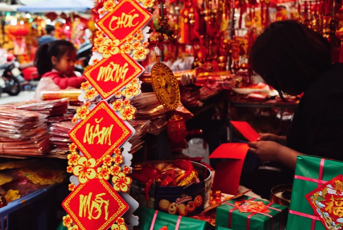 Hanoi brightens up to celebrate Tet, social news, vietnamnet bridge, english news, Vietnam news, news Vietnam, vietnamnet news, Vietnam net news, Vietnam latest news, vn news, Vietnam breaking news