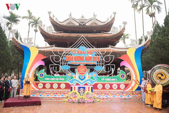 Huong Pagoda Festival opens, entertainment events, entertainment news, entertainment activities, what’s on, Vietnam culture, Vietnam tradition, vn news, Vietnam beauty, news Vietnam, Vietnam news, Vietnam net news, vietnamnet news, vietnamnet bridge