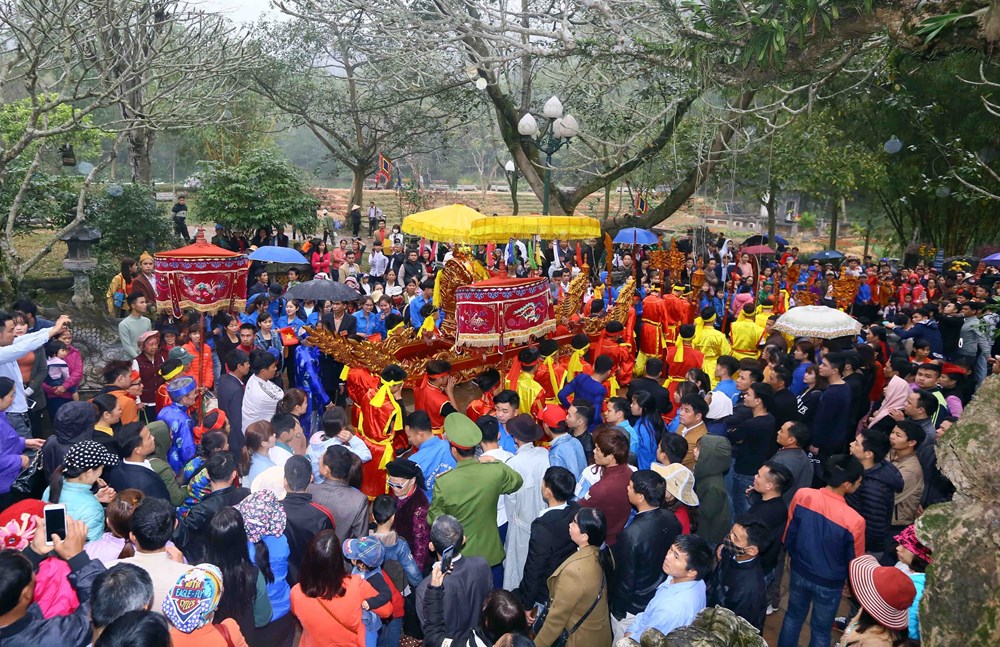 Traditional festivals open festive season, entertainment events, entertainment news, entertainment activities, what’s on, Vietnam culture, Vietnam tradition, vn news, Vietnam beauty, news Vietnam, Vietnam news, Vietnam net news, vietnamnet news, vietnamne