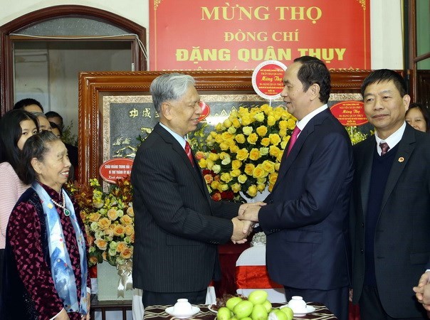 VN leaders send congratulatory messages to Australia on 45-year ties, President offers incense at spring festival in Thang Long citadel, Jamaica leaders affirm willingness to develop ties with Vietnam