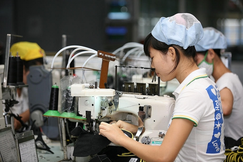 Shadow economy measuring scheme to be proposed in Q1, Ramping up tax audits to boost shrinking state budget, ROK at forefront of foreign investors in Vietnam, Garment exports to China show impressive growth