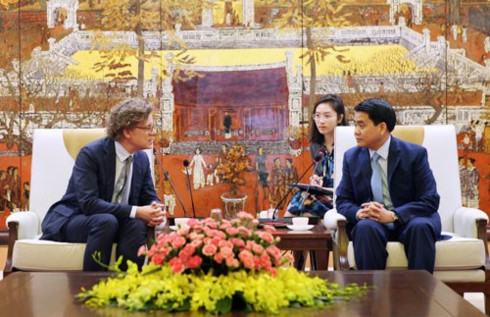Hanoi, Hong Kong seek stronger economic partnership, Vietnamese, Lao embassies in China hold friendship exchange, Vietnamese, Lao embassies in China hold friendship exchange