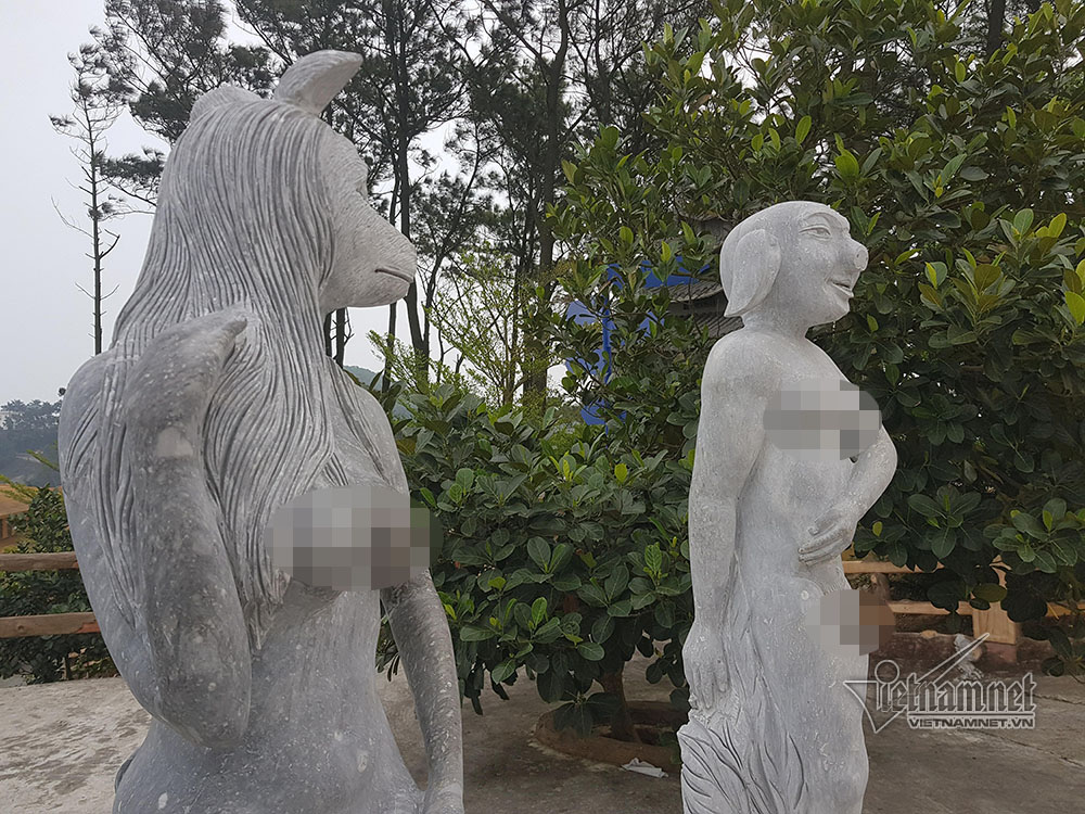 Posed nude in Haiphong