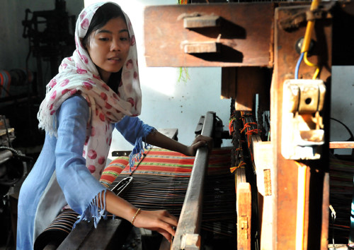 My nghiep village, Discovering oldest brocade weaving village in Ninh Thuan, travel news, Vietnam guide, Vietnam airlines, Vietnam tour, tour Vietnam, Hanoi, ho chi minh city, Saigon, travelling to Vietnam, Vietnam travelling, Vietnam travel, vn news