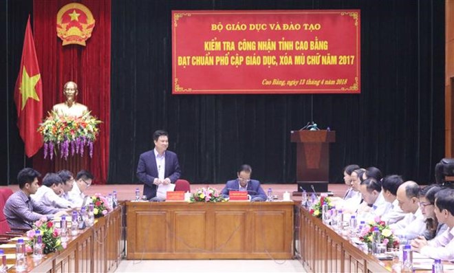 Social media – effective tool for tourism companies, Chinese Embassy in Vietnam meets with local reporters, Australia helps Vietnam with slaughtering management, skills, HCM City to host activities for Hung Kings’ death anniversary