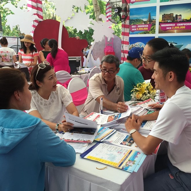 Social media – effective tool for tourism companies, Chinese Embassy in Vietnam meets with local reporters, Australia helps Vietnam with slaughtering management, skills, HCM City to host activities for Hung Kings’ death anniversary