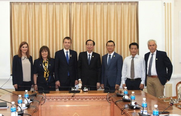 Russian oblast ready to facilitate Vietnamese firms’ investment, HCM City, Greece’s Edessa city seek stronger cooperation, Vietnam, Japan audit agencies urged to lift cooperative ties, Can Tho ceremony marks 45 years of Vietnam-France ties