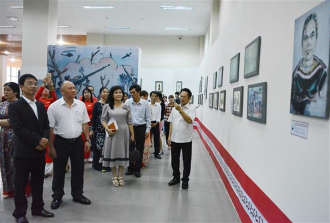 HCM City proposes road, railway to Cat Lai, More soft loans needed to support people with disabilities, Sketches on central - Central Highlands battlefield exhibited, Quang Tri joins national efforts to combat illegal fishing