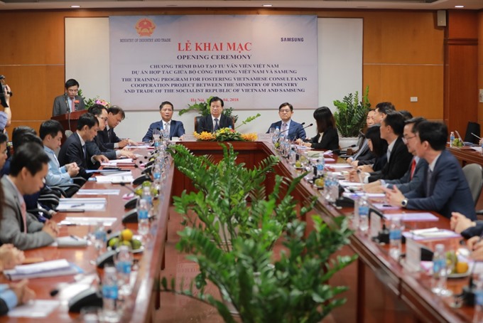 Adjustments to Thanh Thuy International Border Gate approved, Working group on implementation of Law on Planning set up, VN, Myanmar step up comprehensive cooperative partnership