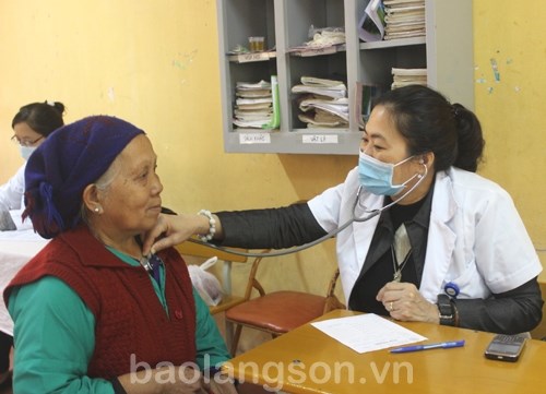 Vietnamâ€™s practical activities in response to Earth Day, Institute provides free medicines for poor people in Lang Son, Students get scholarships from Dong Hanh Foundation in Singapore