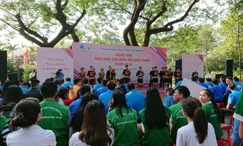 Vietnamâ€™s practical activities in response to Earth Day, Institute provides free medicines for poor people in Lang Son, Students get scholarships from Dong Hanh Foundation in Singapore