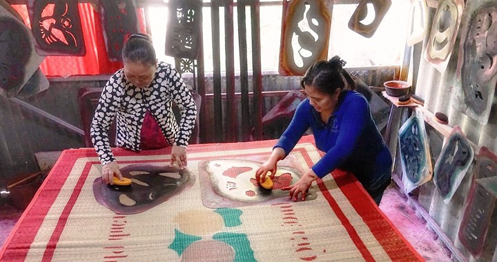 A visit to Dinh Yen sedge mat craft village in Dong Thap, travel news, Vietnam guide, Vietnam airlines, Vietnam tour, tour Vietnam, Hanoi, ho chi minh city, Saigon, travelling to Vietnam, Vietnam travelling, Vietnam travel, vn news