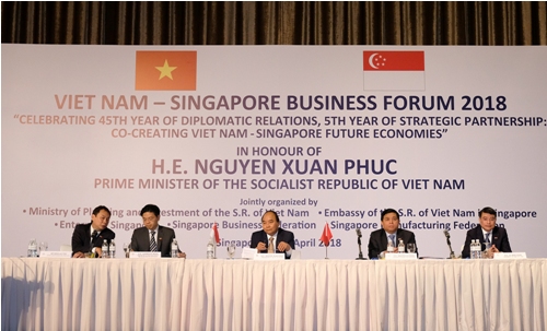 PM visits Vietnam’s pavilion at Food & Hotel Asia 2018 in Singapore, PM attends VN-Singapore Business Forum, French Communist Party leader welcomed in HCM City, ASEAN countries seek to foster mutual legal assistance in criminal matters