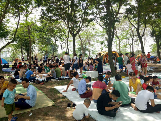 Popular destinations over-crowded during holiday period, social news, vietnamnet bridge, english news, Vietnam news, news Vietnam, vietnamnet news, Vietnam net news, Vietnam latest news, vn news, Vietnam breaking news