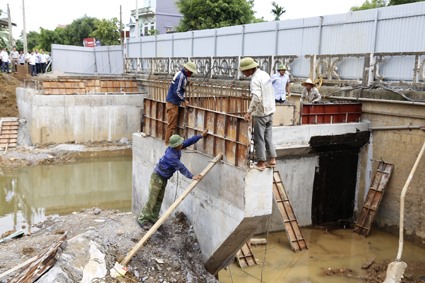 Efforts made to fully tap Dien Bien Phu’s tourism potential, Deputy PM urges high-tech food safety, Labour safety and hygiene, Highway 12B construction delayed, Highway 12B construction delayed