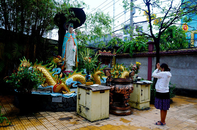 A visit to the Southern One Pillar Pagoda, travel news, Vietnam guide, Vietnam airlines, Vietnam tour, tour Vietnam, Hanoi, ho chi minh city, Saigon, travelling to Vietnam, Vietnam travelling, Vietnam travel, vn news