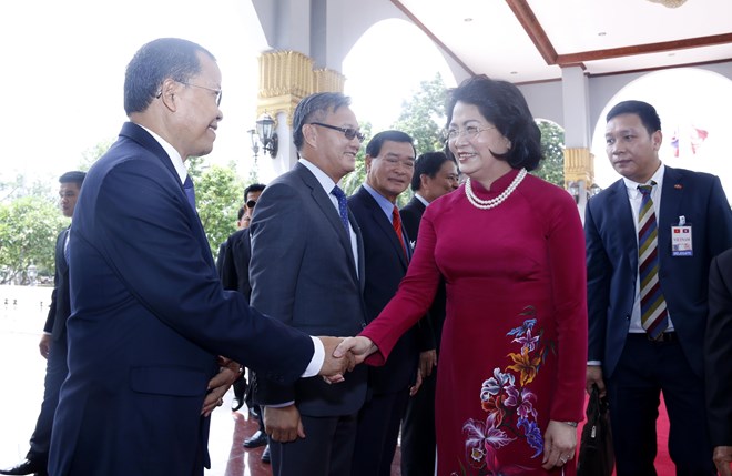 HCM City leader receives foreign military attache delegation in Vietnam, Vice President apprises Vĩnh Long voters about NA session, NA Chairwoman helps Can Tho voters understand special zone law