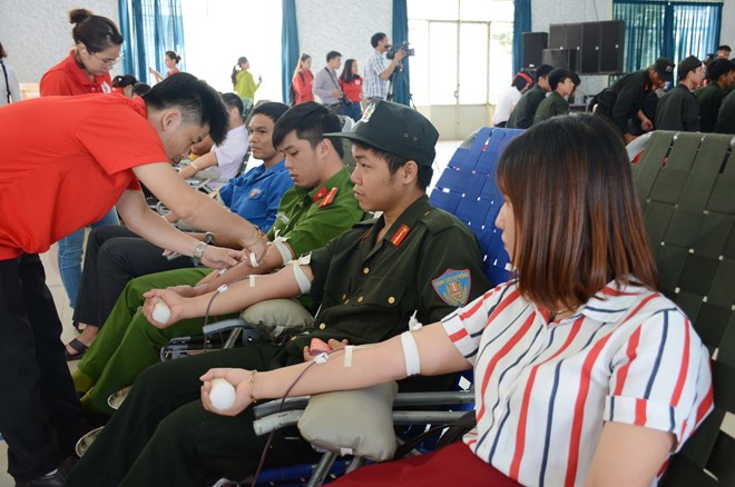 Thousands of biogas plants built thanks to ADB-funded project, Lao order presented to Thanh Hoa volunteer soldiers, WB’s project to improve Thai Nguyen’s urban infrastructure, GEF 6 holds Council Meeting on second working day in Da Nang