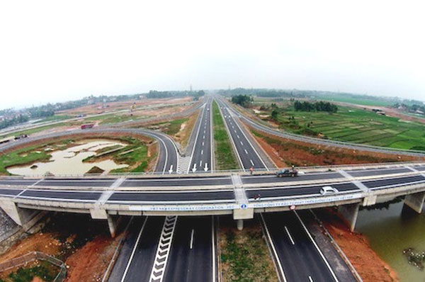 North-South expressway, speed up, Vietnam economy, Vietnamnet bridge, English news about Vietnam, Vietnam news, news about Vietnam, English news, Vietnamnet news, latest news on Vietnam, Vietnam