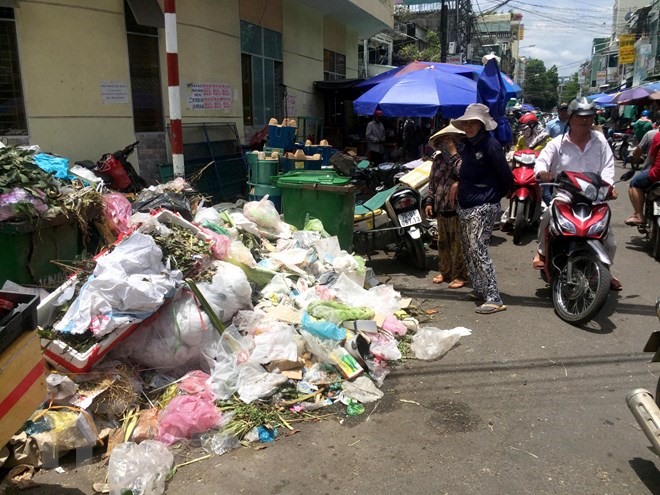 Hung Yen police deal heavy blows on drug-related crimes, Underwater medicine, hyperbaric oxygen association set up, VN Summer Camp: Young expats learn history in Dong Loc T-junction