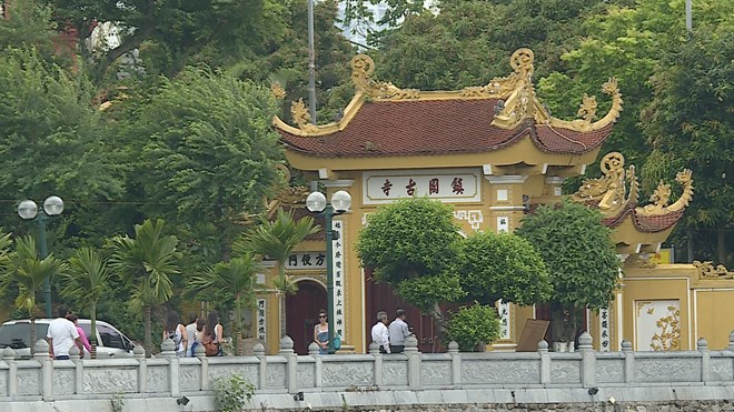 Tran Quoc pagoda - Hanoi tourist attraction, travel news, Vietnam guide, Vietnam airlines, Vietnam tour, tour Vietnam, Hanoi, ho chi minh city, Saigon, travelling to Vietnam, Vietnam travelling, Vietnam travel, vn news