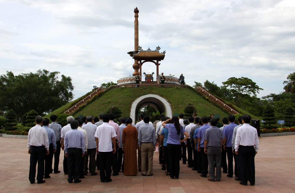 Nationwide tribute paid to fallen soldiers on martyrs' day, social news, vietnamnet bridge, english news, Vietnam news, news Vietnam, vietnamnet news, Vietnam net news, Vietnam latest news, vn news, Vietnam breaking news