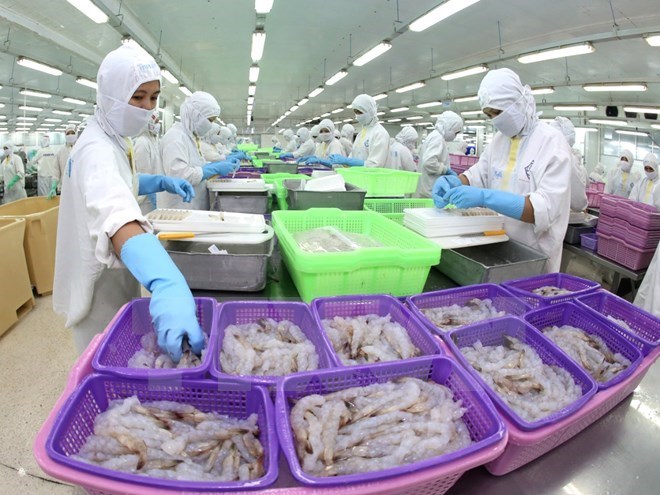 Seafood exports likely to fall short of 10-billion USD target, Japan top foreign investor in Vietnam, Southeastern provinces report stable growth in H1, Over 193 million USD raised from G-bonds on July 25