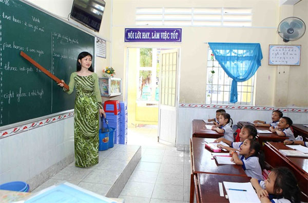 Thanh Oai, teachers’ contracts, laid off, Vietnam economy, Vietnamnet bridge, English news about Vietnam, Vietnam news, news about Vietnam, English news, Vietnamnet news, latest news on Vietnam, Vietnam