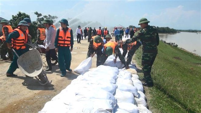 Soc Trang province upgrades schools in Khmer communities, Thanh Hoa holds flood preparation, response drills, Fatherland Front leader receives Singaporean official, Health minister urges hospitals to reduce patient overload