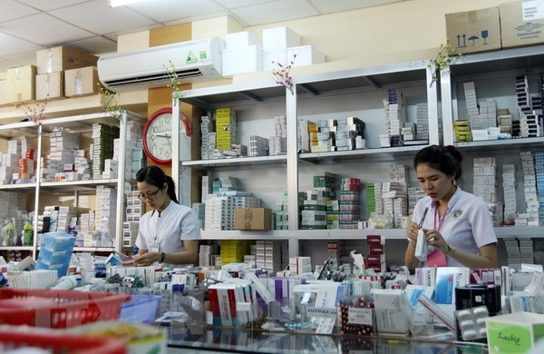 Da Nang steps up measures against dengue fever, Hanoi steps up inspections at private drugstores, Employees could work more overtime, HCM City adjusts height of building projects in district area
