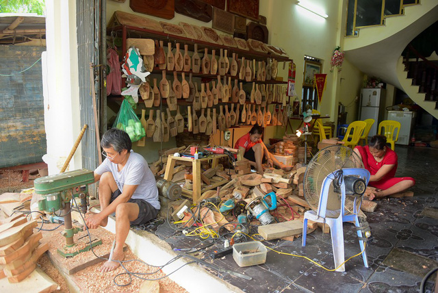 Hanoi family pursues mooncake mould making for decades, entertainment events, entertainment news, entertainment activities, what’s on, Vietnam culture, Vietnam tradition, vn news, Vietnam beauty, news Vietnam, Vietnam news, Vietnam net news, vietnamnet ne