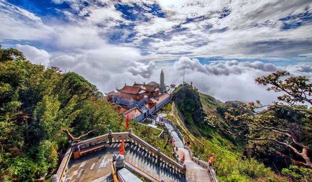 Fansipan in charming rice season, travel news, Vietnam guide, Vietnam airlines, Vietnam tour, tour Vietnam, Hanoi, ho chi minh city, Saigon, travelling to Vietnam, Vietnam travelling, Vietnam travel, vn news