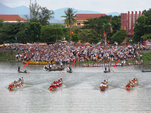 500 VĐV tham dự giải đua thuyền truyền thống 2014